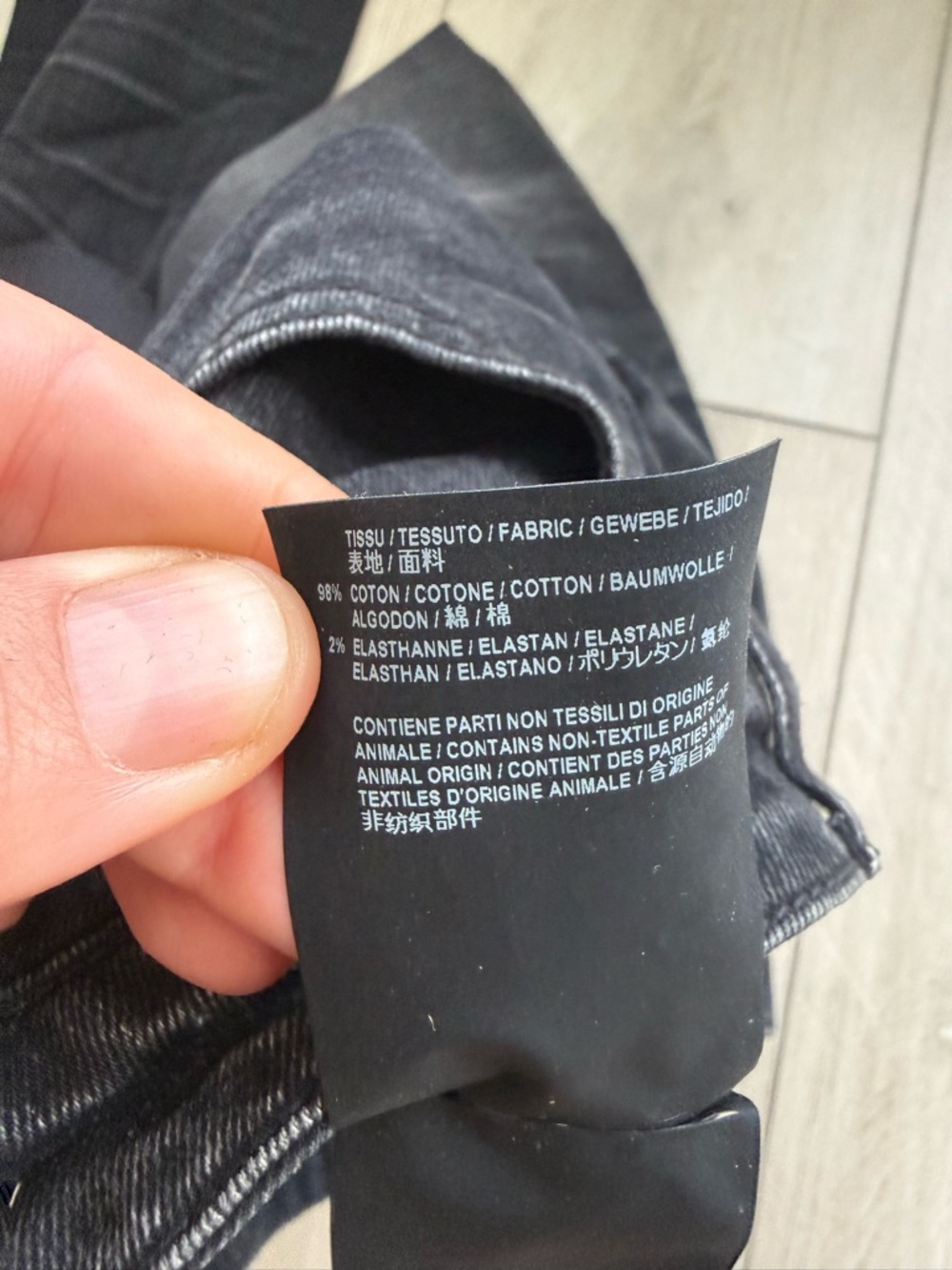 Saint Laurent Black Skinny Jeans with Subtle Distress. Size 26. Very Good Cond. - Picture 5 of 11